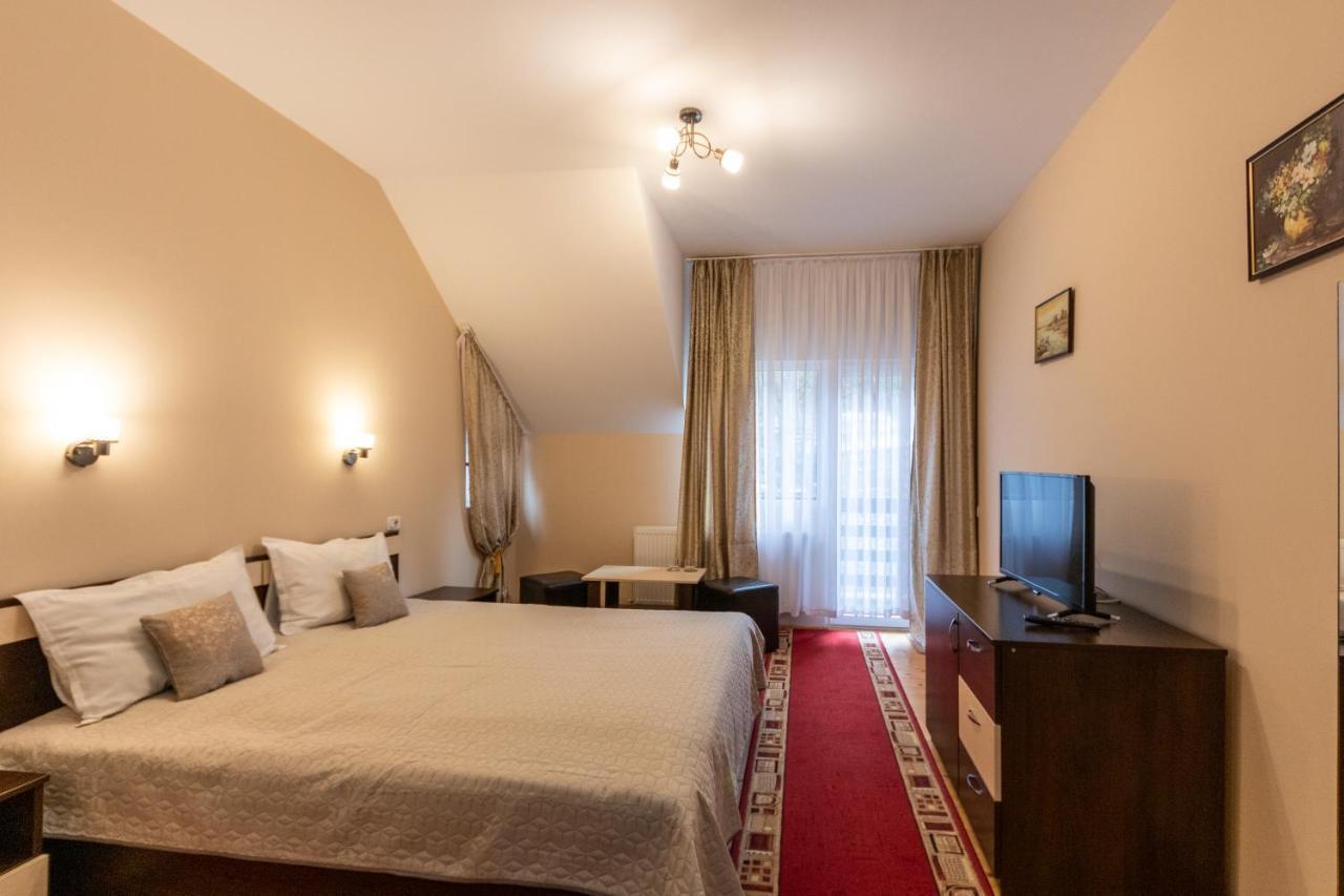 Pension Master Sinaia Dış mekan fotoğraf